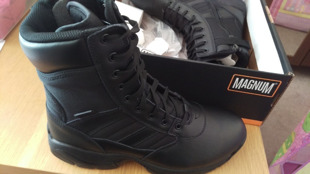magnum panther 8.0 side zip work boot
